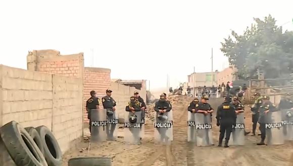La policía teme que hayan sido estafados por traficantes de terrenos. (Foto: Captura de video)