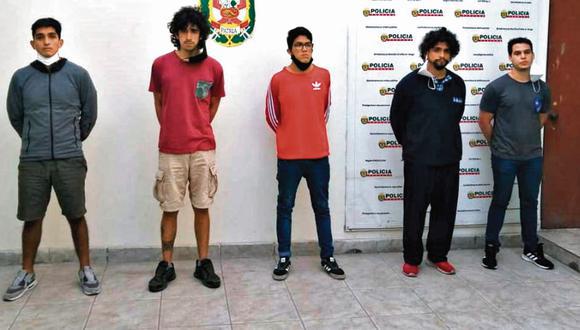 José Martín Arequipeño, Sebastián Zevallos, Diego Arroyo, Andrés Fassardi y Manuel Vela son acusados del delito de violación sexual.(Foto: PNP)