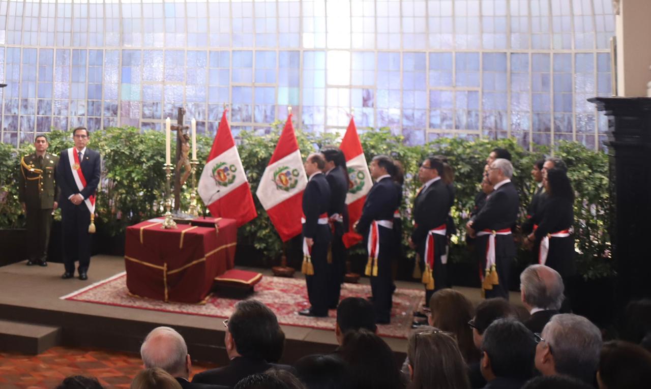 Juramentan Gabinete -Piero Vargas