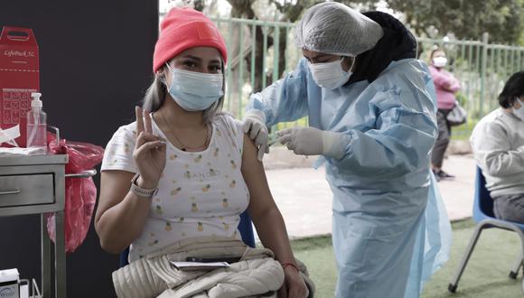 La vacunación contra el coronavirus continúa avanzando a nivel nacional. (Fotos: Jessica Vicente/@photo.gec)