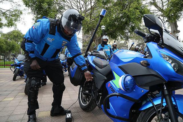 ​Miraflores usa motos ecológicas para patrullaje en el distrito (FOTOS)