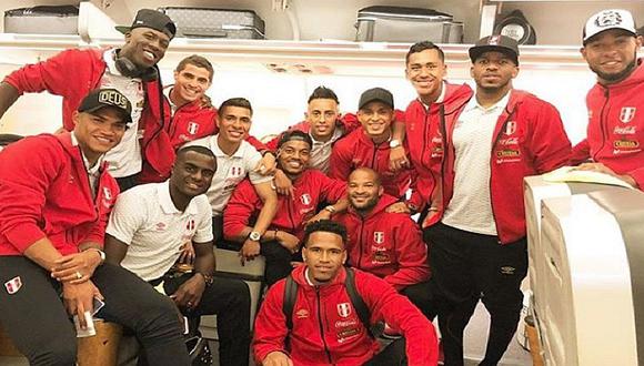 Primeras imágenes de la selección peruana dentro del vuelo rumbo a Europa (FOTOS)