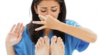 5 trucos para acabar con el mal olor en los pies  y usar los zapatos que más quieras