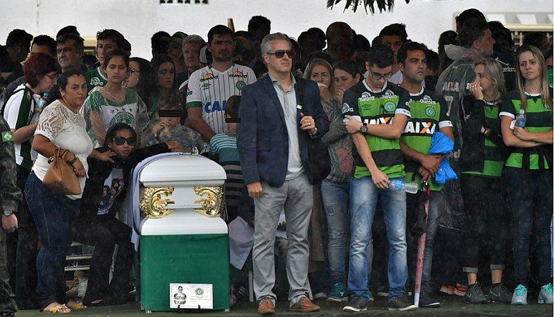 Chapecoense: despiden así a los futbolistas fallecidos en tragedia aérea (EN VIVO)