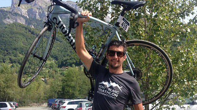 Ciclista es asesinado y su madre confiesa: "era un violador, ojalá se pudra en el infierno"