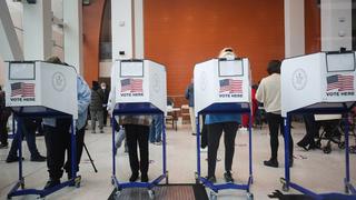 Trump, quien gritó fraude sin pruebas, intentó incautar máquinas de votación para mantenerse en el poder