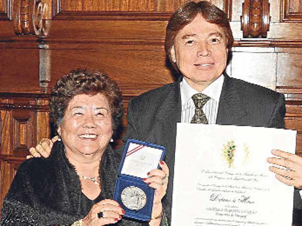 Condecorada por el Congreso