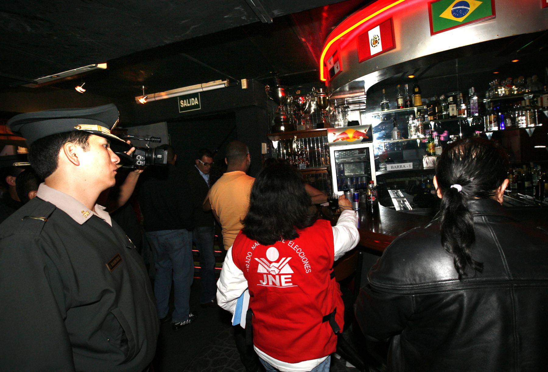 "Ley seca" se aplica hoy en Mi Perú por elecciones municipales 