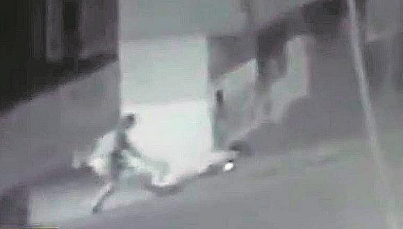 Evade balazo disparado por escapar de ladrones durante intento de robo 