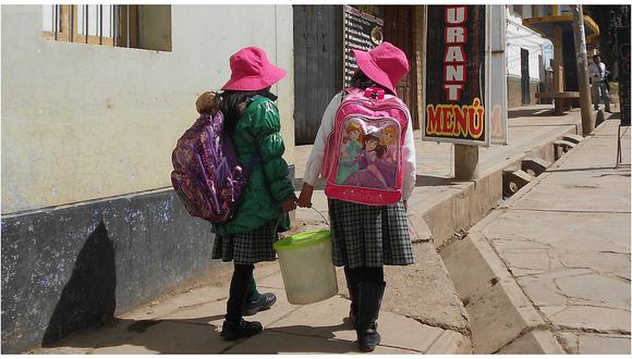 Unicef: Las niñas dedican más tiempo que los niños a tareas domésticas