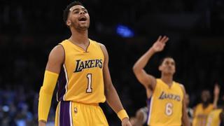 Novato Russell D'Angelo Russell, con 39 puntos, salva a los Lakers 