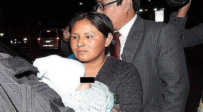 Después de un año demandan a hospital arequipeño por cambio de bebés