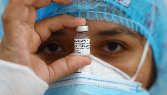El proceso de vacunación se viene realizando debido a la gran cantidad de vacunas que llegan al país (Foto: Archivo GEC)
