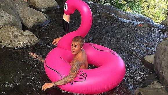 ​Justin Bieber es captado totalmente desnudo en Hawái y bien acompañado