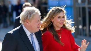 Nacimiento de hija de Boris Johnson endulza la crisis del gobierno británico