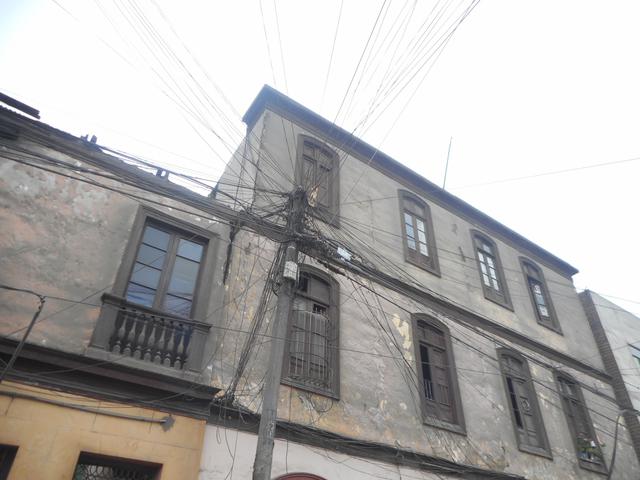 Cables de teléfono son un peligro en el Rímac [FOTOS]