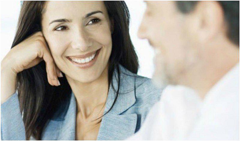  5 gestos sensuales que los hombres adoran de ti en la cama 