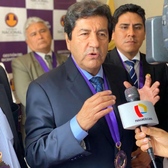 Miguel Palacios, decano del Colegio Médico del Perú