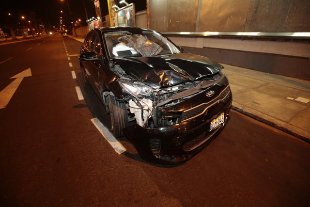 El accidente de tránsito se produjo a las 04:32 a.m, según informó Bomberos. (Foto: Kevin García)