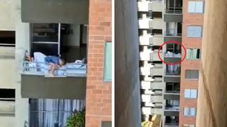Niña es captada jugado al borde de un balcón de un séptimo piso | VIDEO