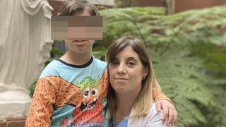 Bebé con síndrome de Down rechazado por sus padres fue adoptado por su enfermera