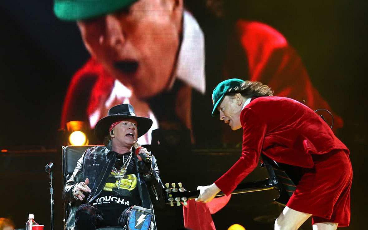 La prensa lusa elogia con unanimidad el debut de Axl Rose con AC/DC 