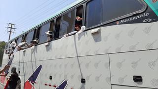 Agricultores en huelga dejan pasar buses con madres, niños y ancianos en Ica | VIDEO