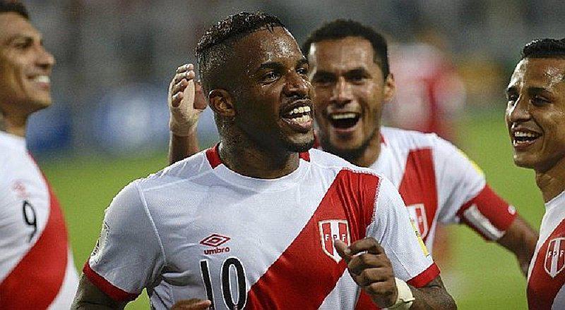 Con OJO crítico: Farfán está de vuelta