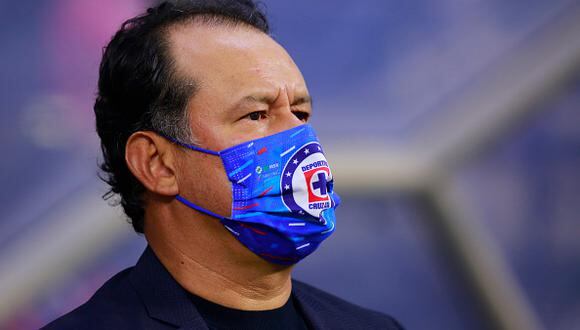 Juan Reynoso es técnico de Cruz Azul desde 2021. (Foto: Getty Images)