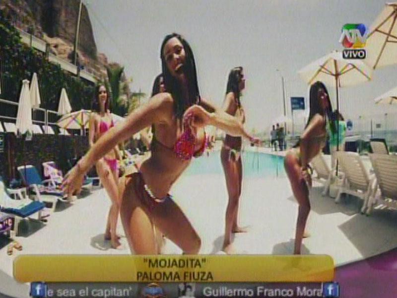 Combate: Paloma Fiuza presentó videoclip "Mojadita" [VIDEO]
