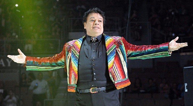 Juan Gabriel: Se cumple un mes de su fallecimiento y su hijo lo recuerda así 
