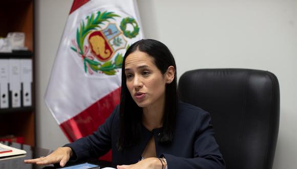Sigrid Bazán presenta denuncia acusando a Patricia Chirinos de ser presunta “operadora” de red criminal. (Foto: César Campos)
