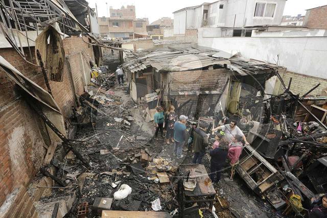 Damnificados por incendio en Chorrillos piden ayuda al municipio│GALERÍA 
