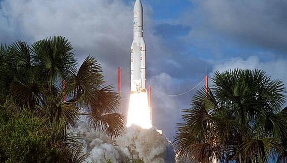 Cohete Ariane-5 pone en órbita dos satélites de telecomunicaciones de Intelsat 