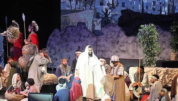 Iglesia pide prohibir obra de teatro en que Jesucristo es ¡violador!