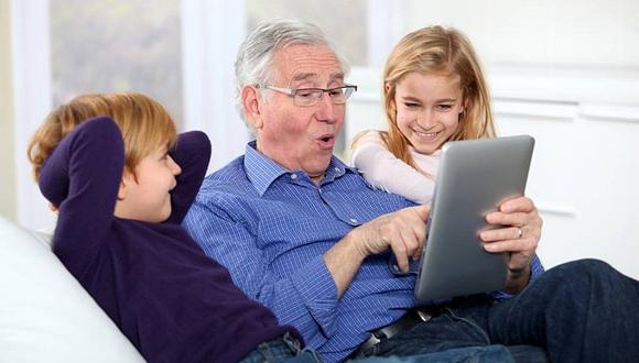 Talleres gratuitos de Internet para adultos mayores