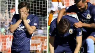 Futbolista rompe en llanto al marcar gol horas después de la muerte de su padre│VIDEO
