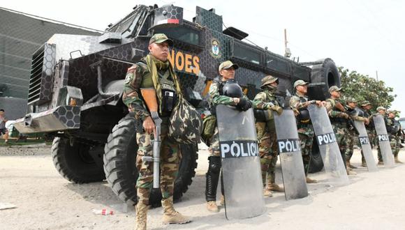 El ministro del Interior, Víctor Torres, supervisó el traslado de  1500 efectivos policiales al área de Barrio Chino, en la región de Ica.