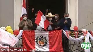 Pedro Castillo se siente victorioso y celebra con “balconazo” en el Centro de Lima 
