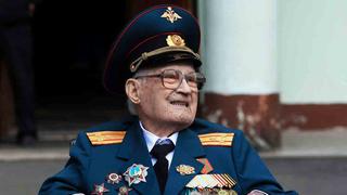 A los 102 años, veterano ruso de la Segunda Guerra Mundial vence al Covid-19