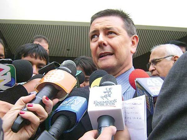 Salinas exige a Jaime Bayly que se disculpe