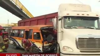 SMP: al menos 10 heridos tras aparatoso choque entre coaster y camión en la Panamericana Norte 