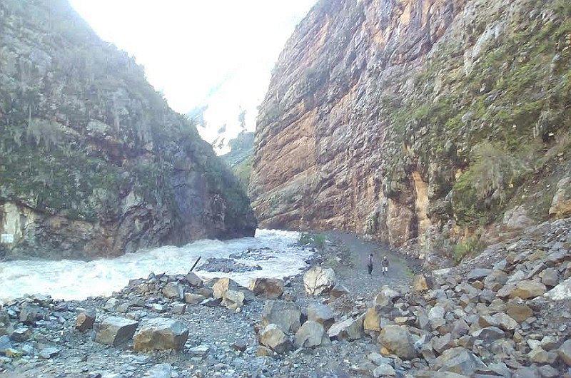 Yauyos: deslizamiento de piedras deja incomunicado a distrito de Huantán (FOTOS)