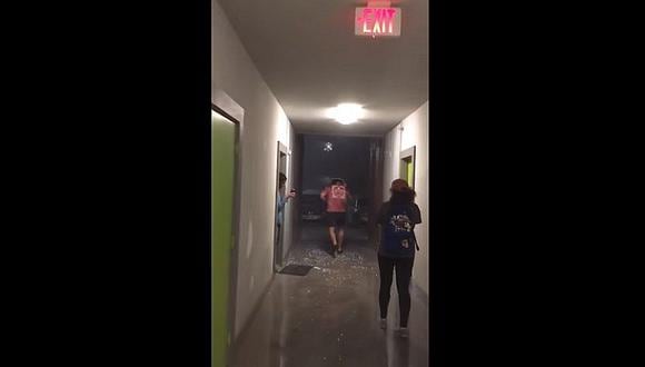 YouTube: Hombre se pone una sartén en la cabeza en plena tormenta y esto pasa [VIDEO]