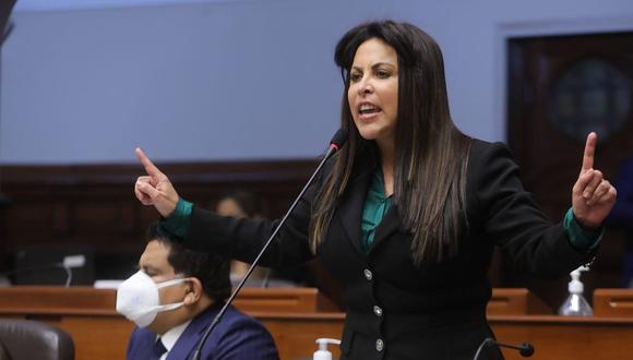 Patricia Chirinos presentó una denuncia constitucional contra Freddy Díaz. Foto: Congreso