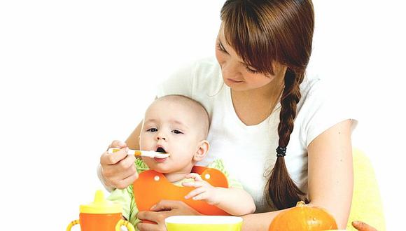 3 claves para iniciar el primer alimento de tu bebé