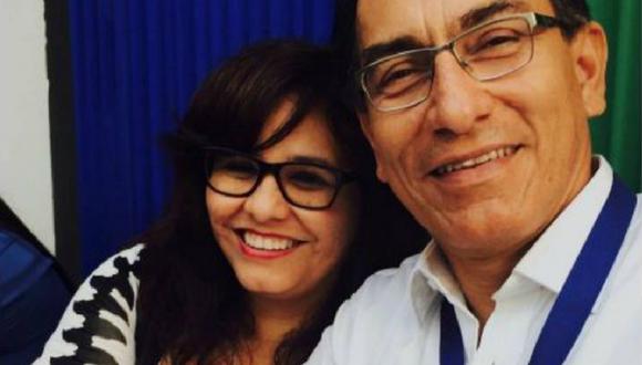 Martín Vizcarra junto a su esposa, la educadora moqueguana Maribel Díaz. (Twitter/@MartinVizcarraC)