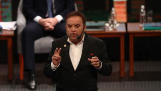 Debate Municipal: Gonzalo Alegría usa su tiempo para defenderse de denuncia y no responde el tema asignado