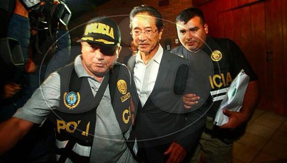 Jaime Yoshiyama es detenido por la PNP tras hallar arma en su vivienda (FOTOS)