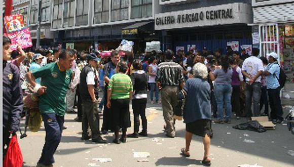 Reabren galería Mercado Central 